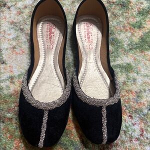 Elegant Black Women's Shoes with Silver Accents flats